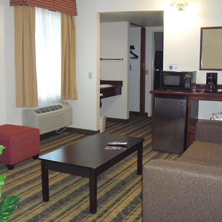 Best Western Visalia Hotel Bagian luar foto