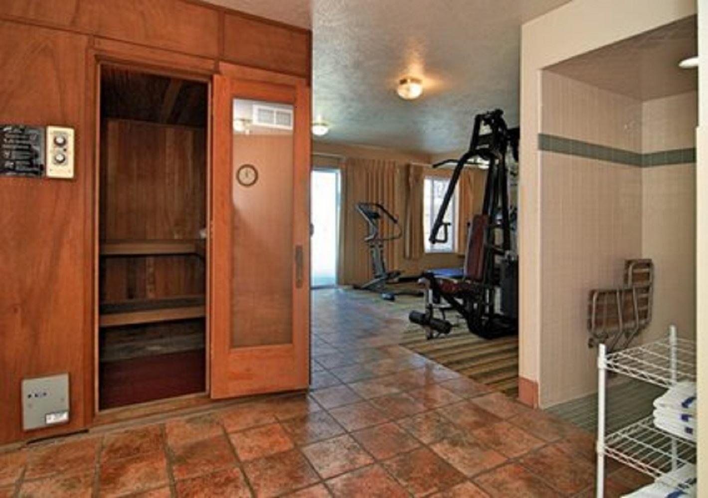 Best Western Visalia Hotel Bagian luar foto