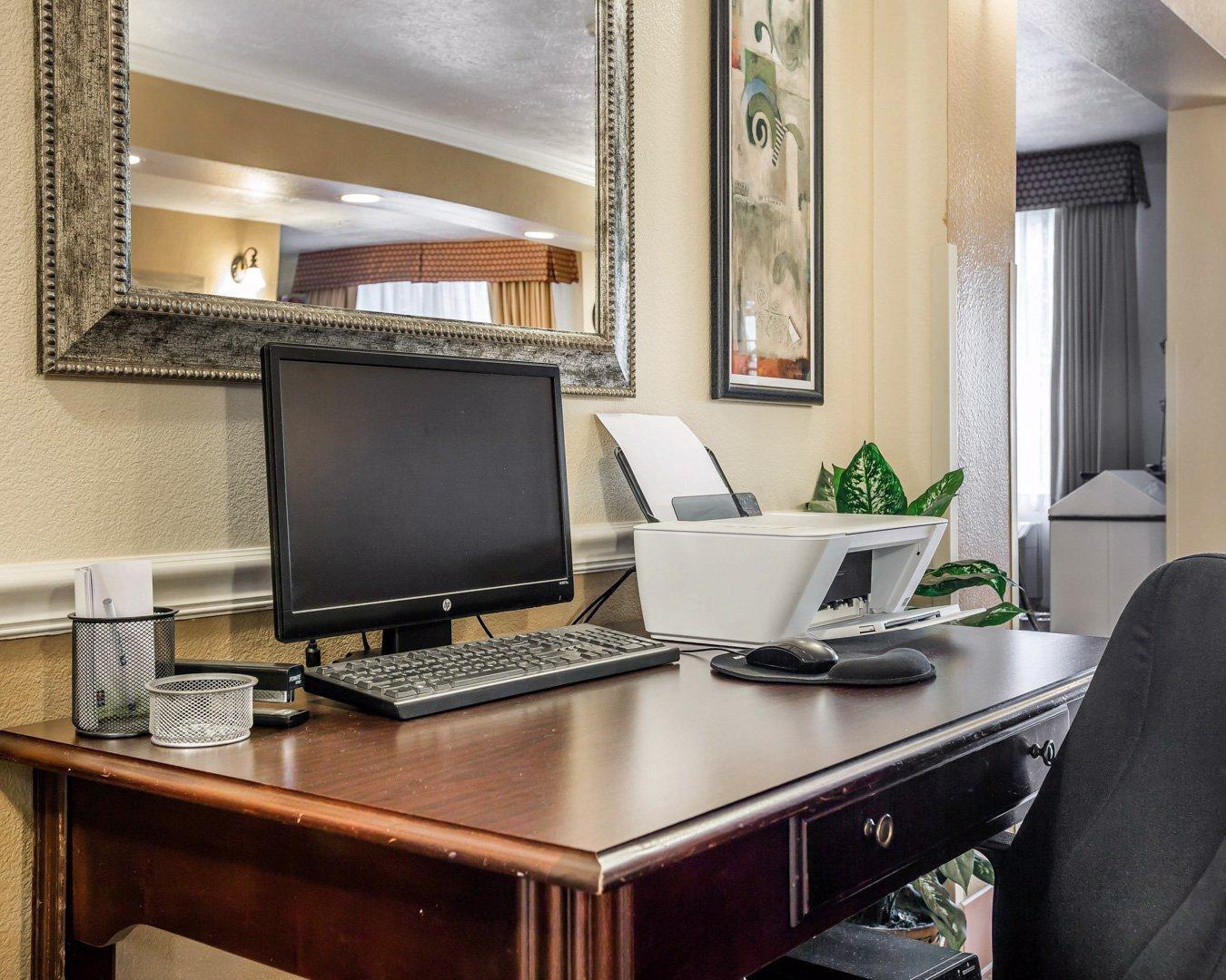 Best Western Visalia Hotel Bagian luar foto