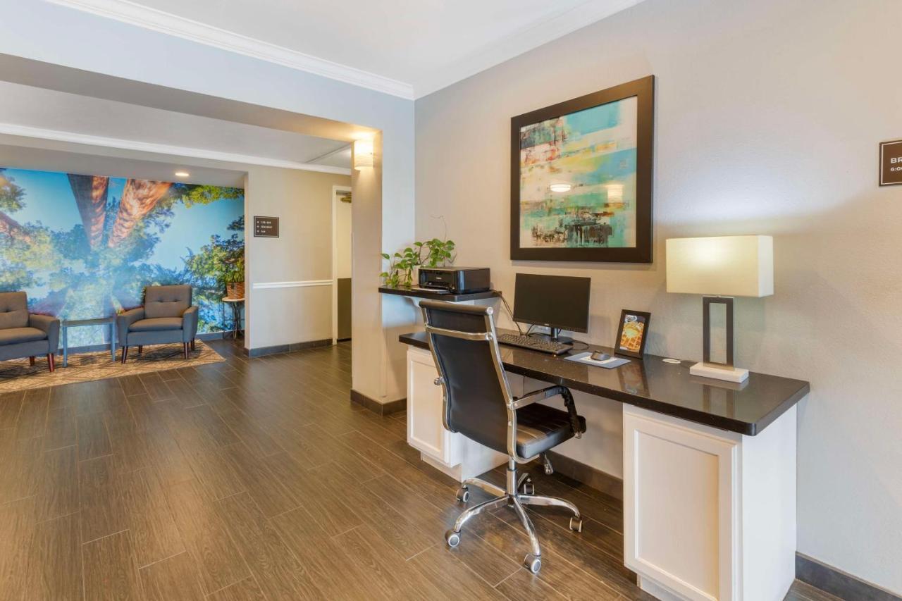Best Western Visalia Hotel Bagian luar foto
