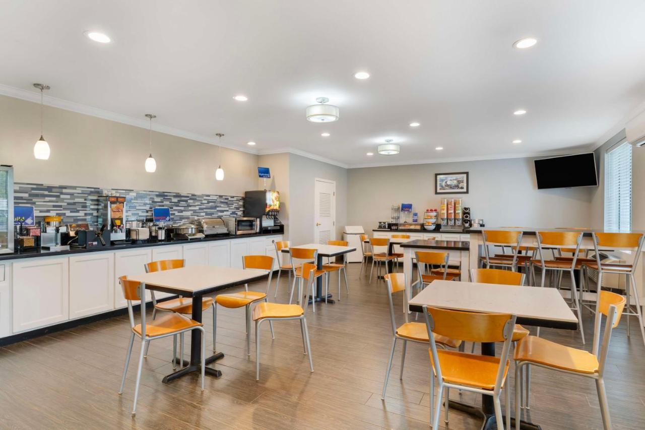 Best Western Visalia Hotel Bagian luar foto