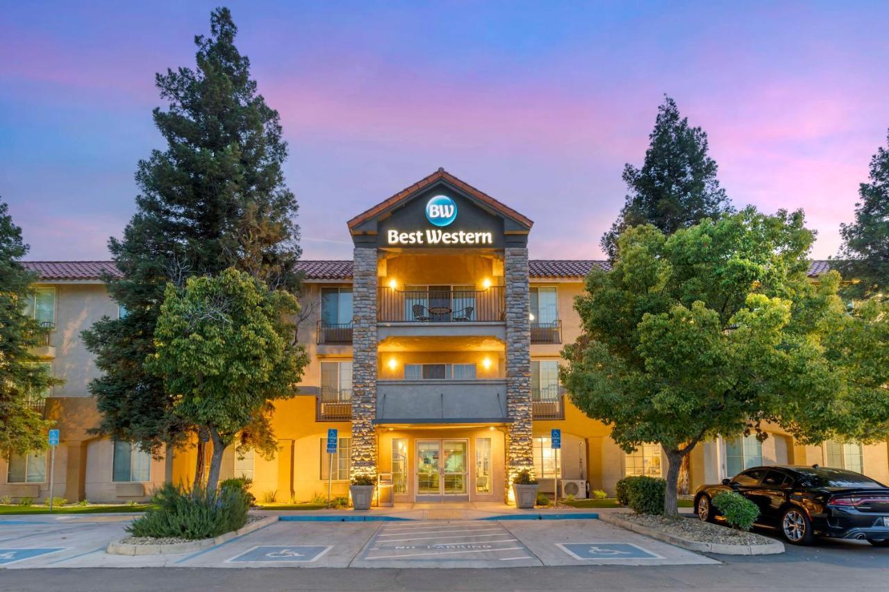Best Western Visalia Hotel Bagian luar foto