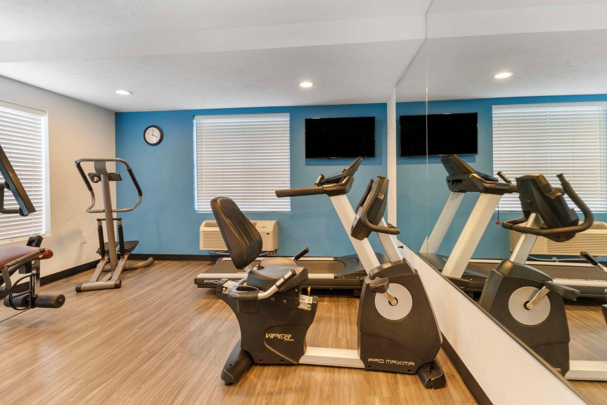 Best Western Visalia Hotel Bagian luar foto