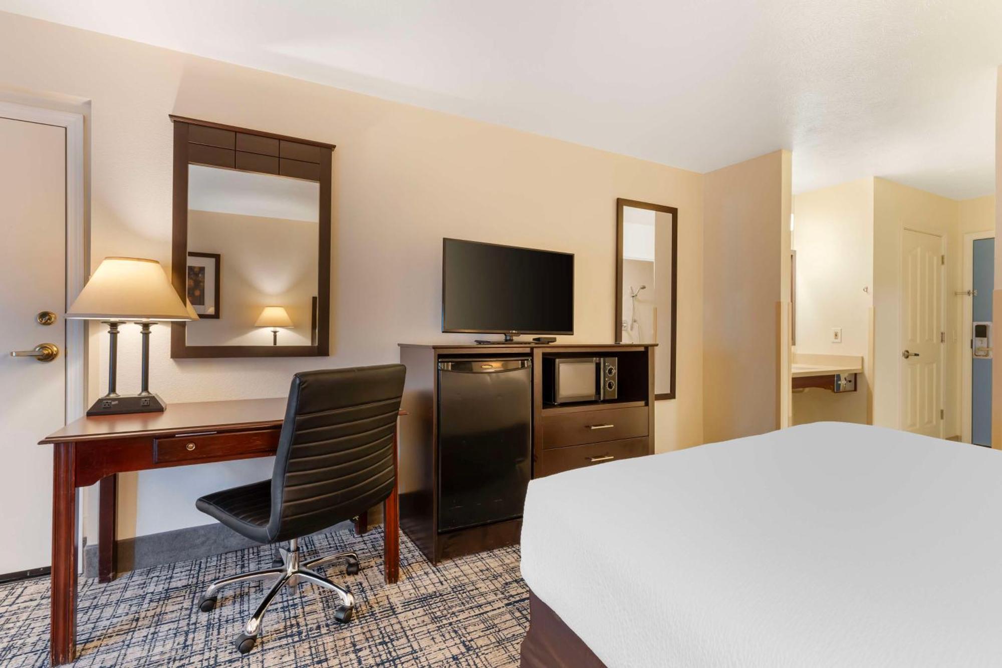 Best Western Visalia Hotel Bagian luar foto